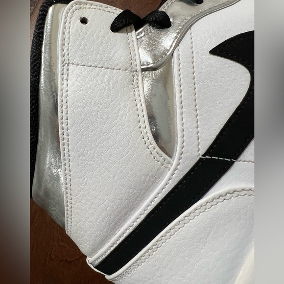 Jordan 1 Mid Alternate Think 16 554724-121 - men’s 12 - Picture 11 of 12